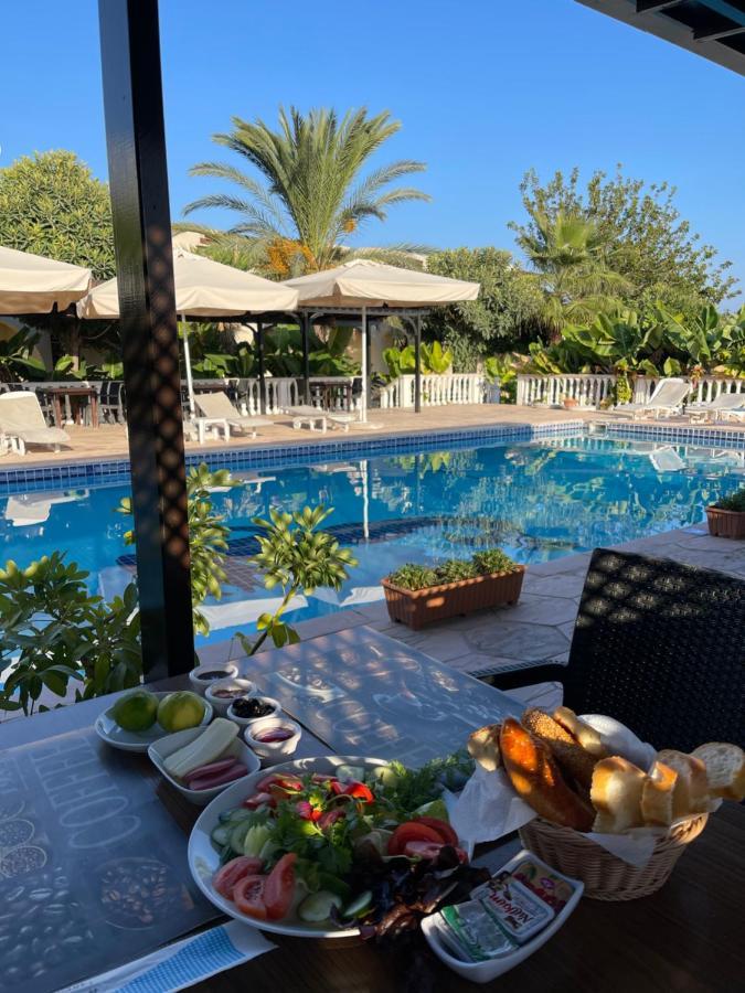 Club Alda Hotel Lapithos  Exterior photo