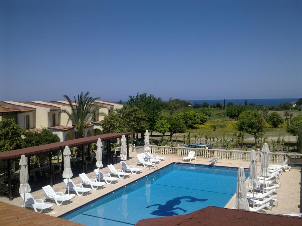 Club Alda Hotel Lapithos  Exterior photo