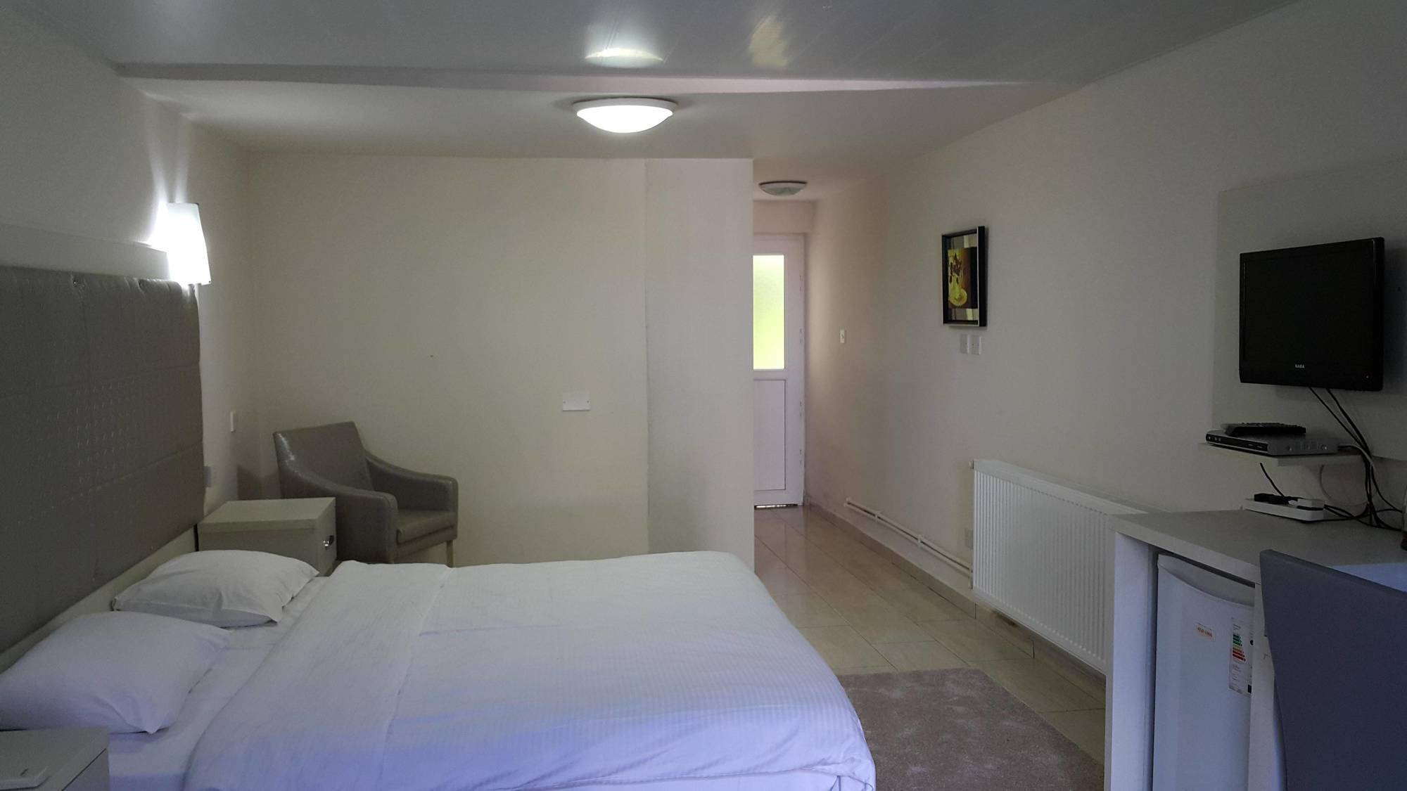 Club Alda Hotel Lapithos  Exterior photo